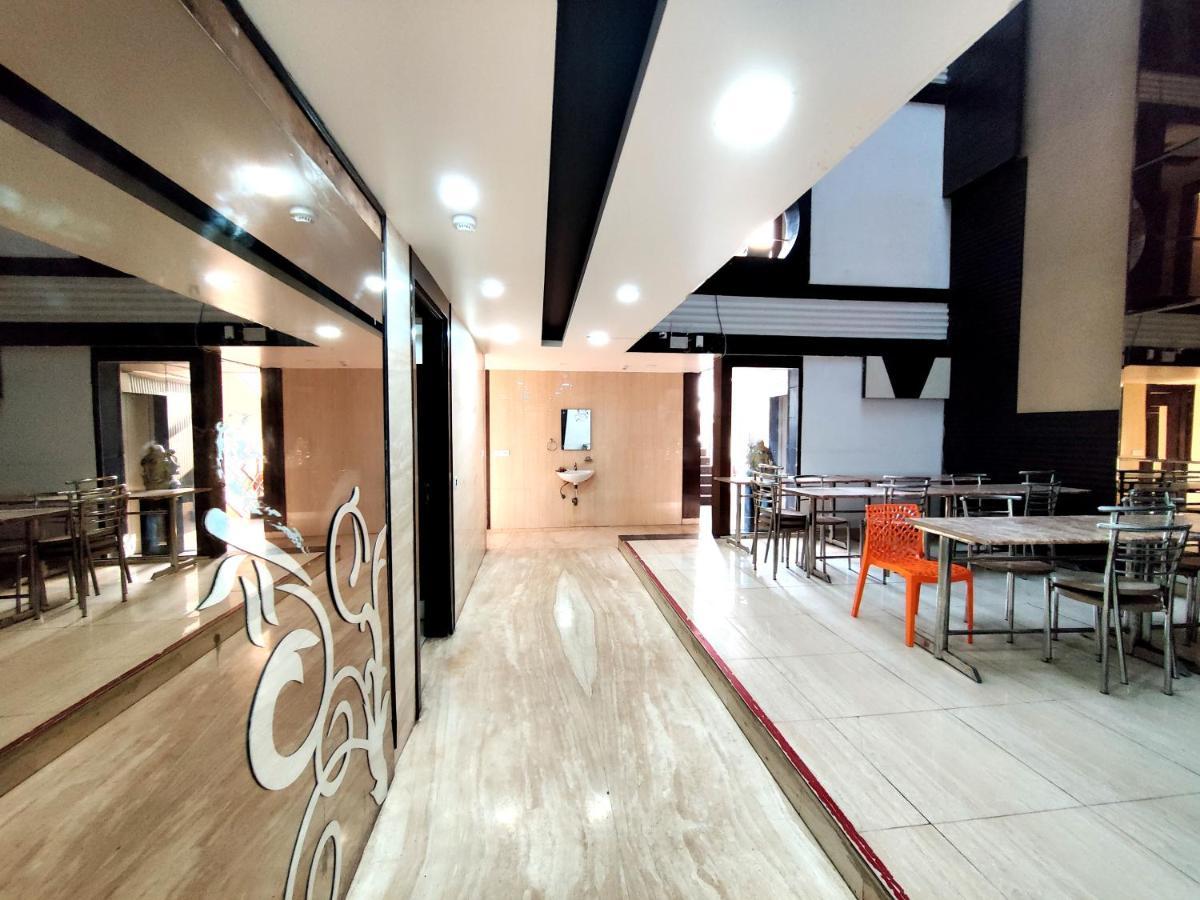 Stay At Hotel Pride, Delhi, Near Karol Bagh Metro Дели Экстерьер фото