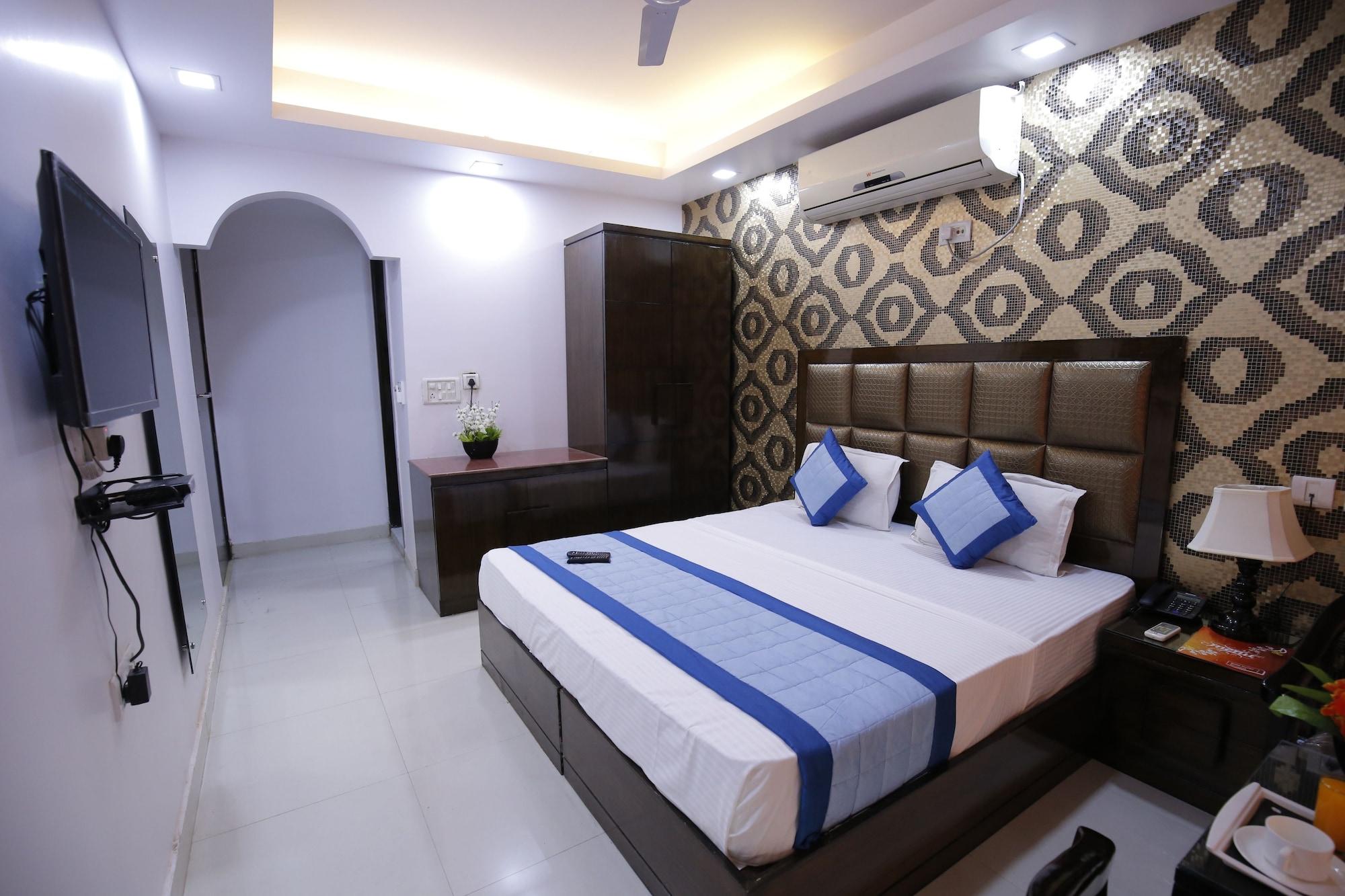 Stay At Hotel Pride, Delhi, Near Karol Bagh Metro Дели Экстерьер фото
